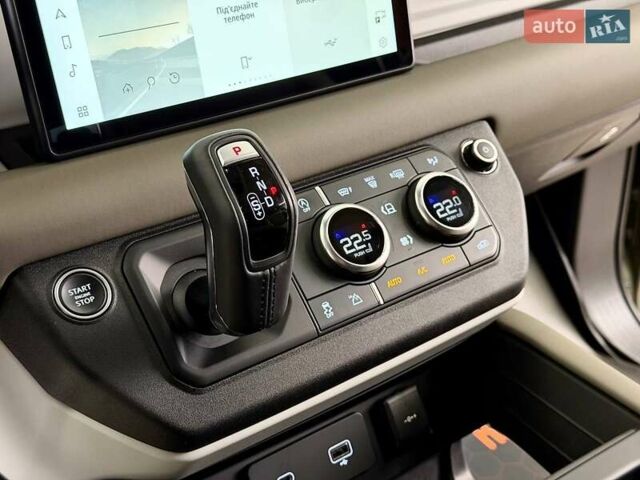 Зеленый Ленд Ровер Дефендер, объемом двигателя 3 л и пробегом 7 тыс. км за 82990 $, фото 38 на Automoto.ua