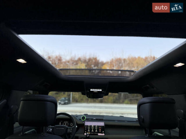 Зелений Ленд Ровер Дефендер, об'ємом двигуна 3 л та пробігом 30 тис. км за 119000 $, фото 33 на Automoto.ua