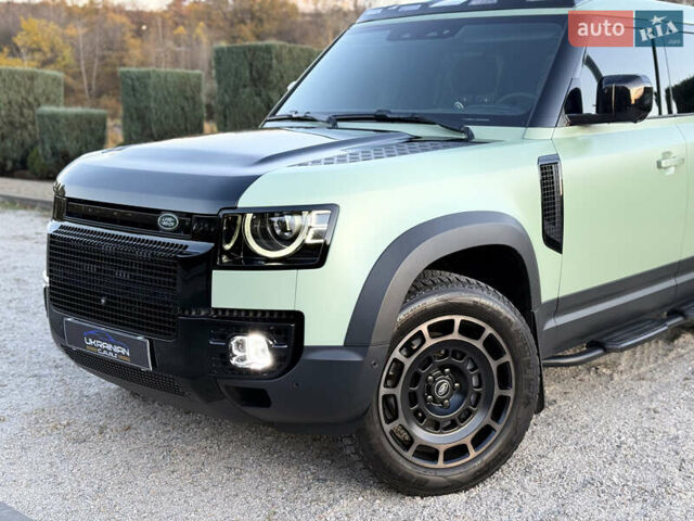 Зелений Ленд Ровер Дефендер, об'ємом двигуна 3 л та пробігом 30 тис. км за 119000 $, фото 2 на Automoto.ua