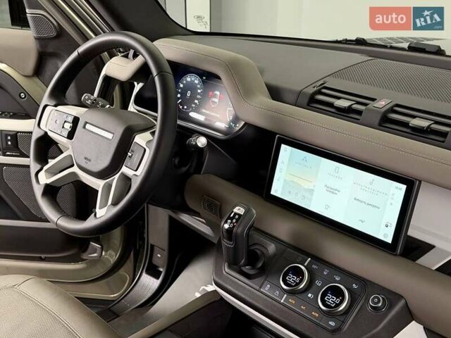 Зеленый Ленд Ровер Дефендер, объемом двигателя 3 л и пробегом 7 тыс. км за 82990 $, фото 60 на Automoto.ua