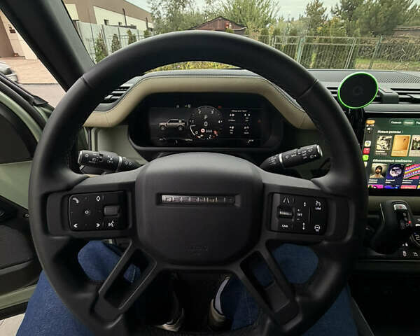 Зеленый Ленд Ровер Дефендер, объемом двигателя 3 л и пробегом 30 тыс. км за 124000 $, фото 17 на Automoto.ua