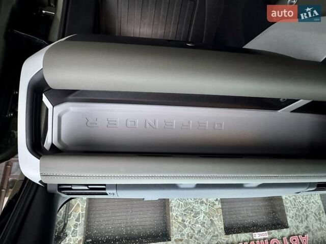 Ленд Ровер Дефендер 2023 у Броварах на Automoto.ua Зелений Ленд Ровер Дефендер, об'ємом двигуна 3 л та пробігом 6 тис. км за 87000 $, фото 21 на Automoto.ua