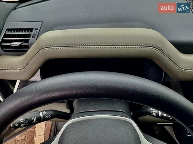 Зеленый Ленд Ровер Дефендер, объемом двигателя 3 л и пробегом 6 тыс. км за 79999 $, фото 10 на Automoto.ua