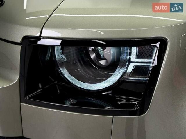 Зеленый Ленд Ровер Дефендер, объемом двигателя 3 л и пробегом 7 тыс. км за 80800 $, фото 47 на Automoto.ua