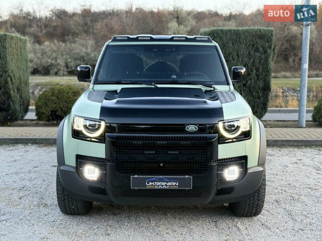 Зелений Ленд Ровер Дефендер, об'ємом двигуна 3 л та пробігом 30 тис. км за 119000 $, фото 9 на Automoto.ua