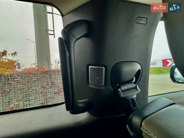 Зеленый Ленд Ровер Дефендер, объемом двигателя 3 л и пробегом 6 тыс. км за 79999 $, фото 20 на Automoto.ua