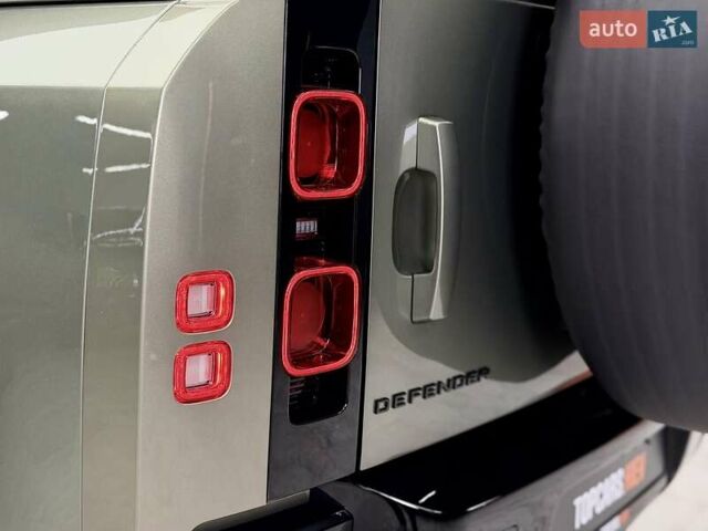 Зеленый Ленд Ровер Дефендер, объемом двигателя 3 л и пробегом 7 тыс. км за 80800 $, фото 56 на Automoto.ua