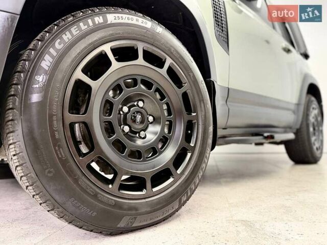 Зеленый Ленд Ровер Дефендер, объемом двигателя 3 л и пробегом 7 тыс. км за 82990 $, фото 24 на Automoto.ua