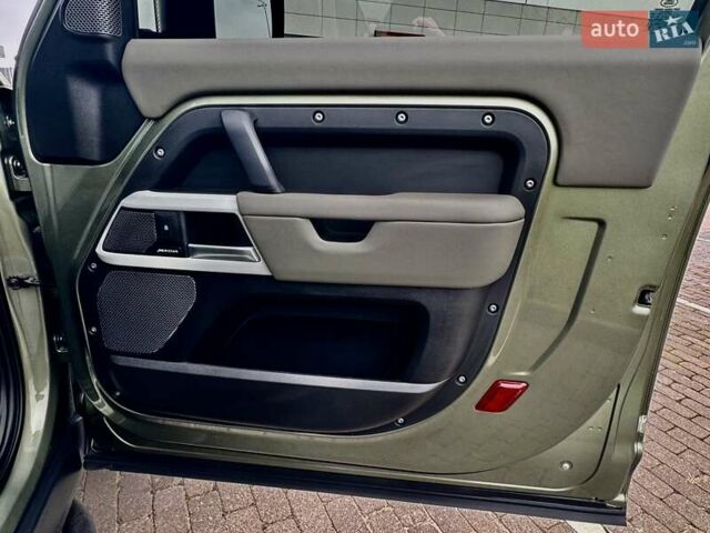 Зеленый Ленд Ровер Дефендер, объемом двигателя 3 л и пробегом 6 тыс. км за 79999 $, фото 23 на Automoto.ua