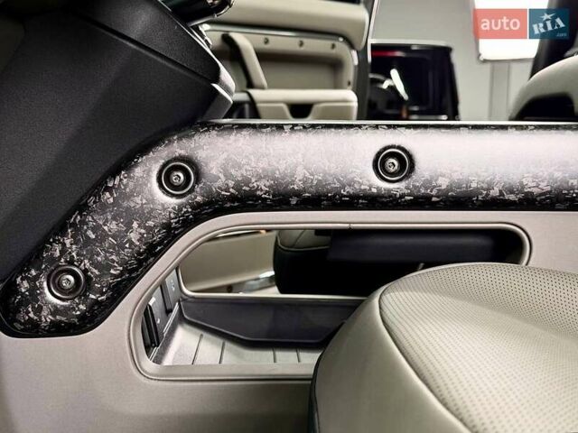 Зелений Ленд Ровер Дефендер, об'ємом двигуна 4.39 л та пробігом 3 тис. км за 255000 $, фото 36 на Automoto.ua