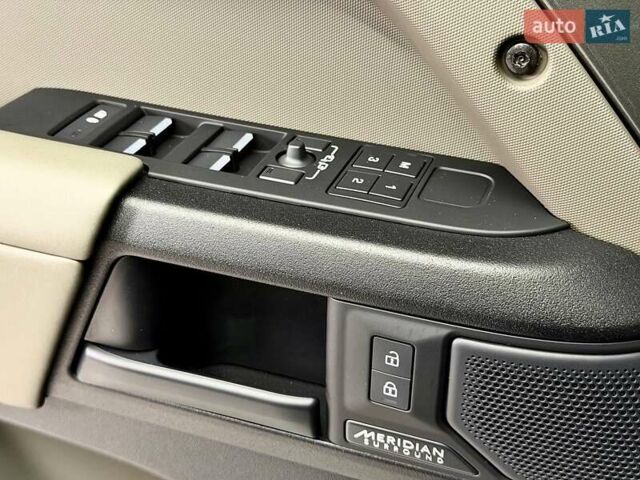 Зелений Ленд Ровер Дефендер, об'ємом двигуна 4.39 л та пробігом 3 тис. км за 255000 $, фото 71 на Automoto.ua