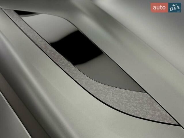 Зелений Ленд Ровер Дефендер, об'ємом двигуна 4.39 л та пробігом 3 тис. км за 255000 $, фото 24 на Automoto.ua