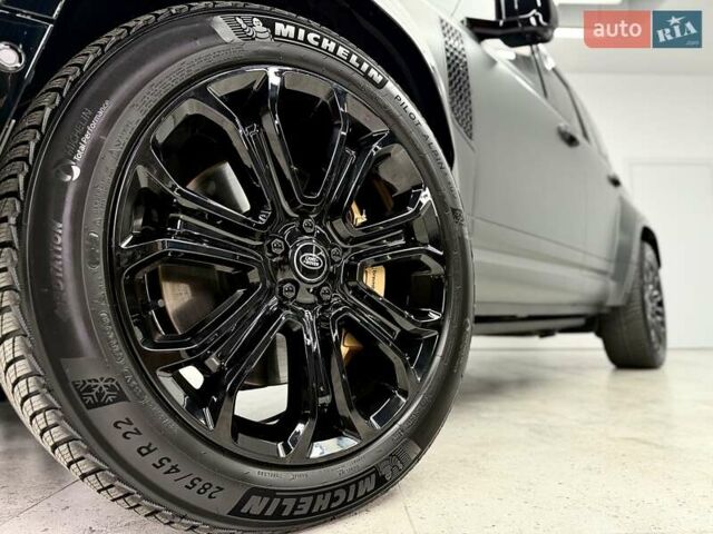 Зелений Ленд Ровер Дефендер, об'ємом двигуна 4.39 л та пробігом 3 тис. км за 255000 $, фото 20 на Automoto.ua