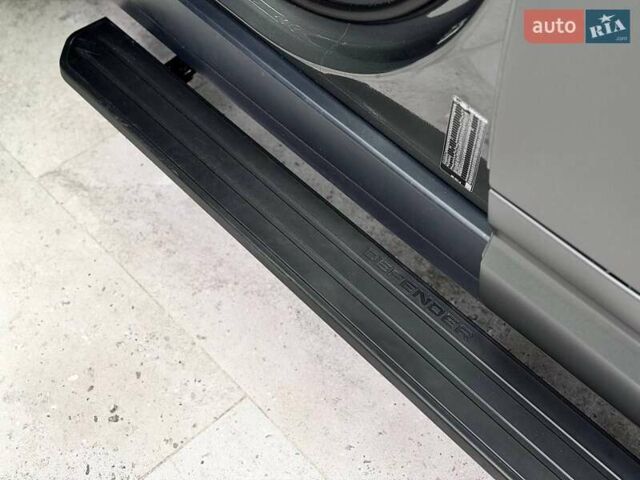 Зелений Ленд Ровер Дефендер, об'ємом двигуна 4.39 л та пробігом 3 тис. км за 255000 $, фото 66 на Automoto.ua