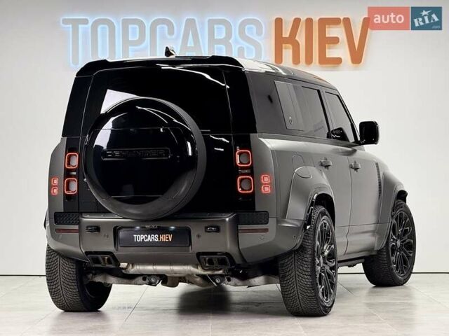 Зелений Ленд Ровер Дефендер, об'ємом двигуна 4.39 л та пробігом 3 тис. км за 255000 $, фото 8 на Automoto.ua