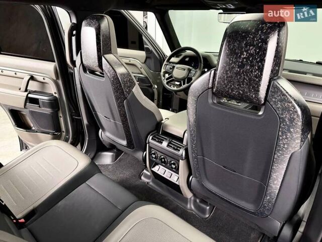 Зелений Ленд Ровер Дефендер, об'ємом двигуна 4.39 л та пробігом 3 тис. км за 255000 $, фото 56 на Automoto.ua