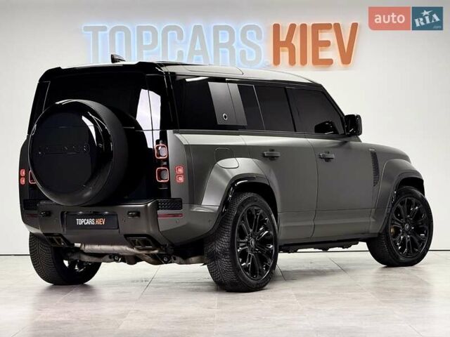 Зелений Ленд Ровер Дефендер, об'ємом двигуна 4.39 л та пробігом 3 тис. км за 255000 $, фото 10 на Automoto.ua