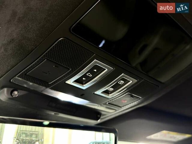 Зелений Ленд Ровер Дефендер, об'ємом двигуна 4.39 л та пробігом 3 тис. км за 255000 $, фото 67 на Automoto.ua