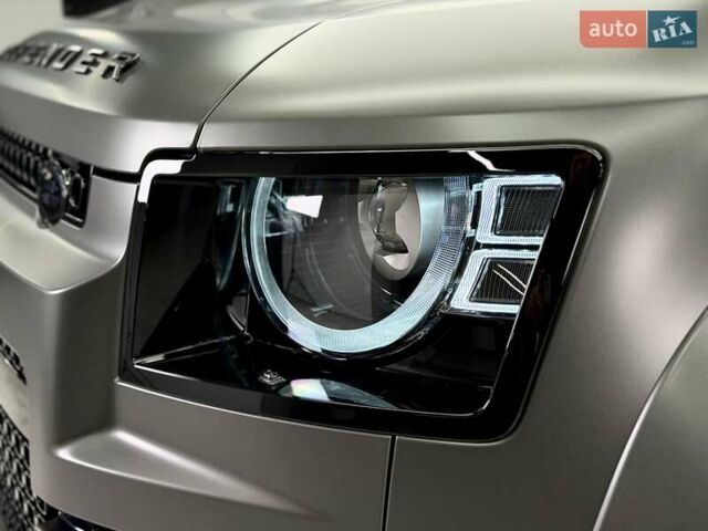 Зелений Ленд Ровер Дефендер, об'ємом двигуна 4.39 л та пробігом 3 тис. км за 255000 $, фото 18 на Automoto.ua