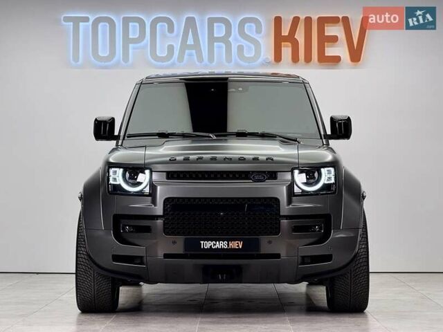 Зелений Ленд Ровер Дефендер, об'ємом двигуна 4.39 л та пробігом 3 тис. км за 255000 $, фото 16 на Automoto.ua