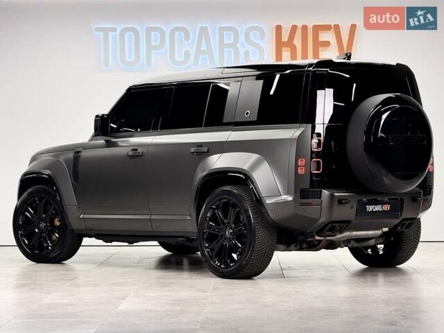 Зелений Ленд Ровер Дефендер, об'ємом двигуна 4.39 л та пробігом 3 тис. км за 255000 $, фото 4 на Automoto.ua