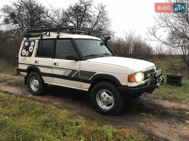 Белый Ленд Ровер Дискавери, объемом двигателя 2.5 л и пробегом 333 тыс. км за 6900 $, фото 4 на Automoto.ua