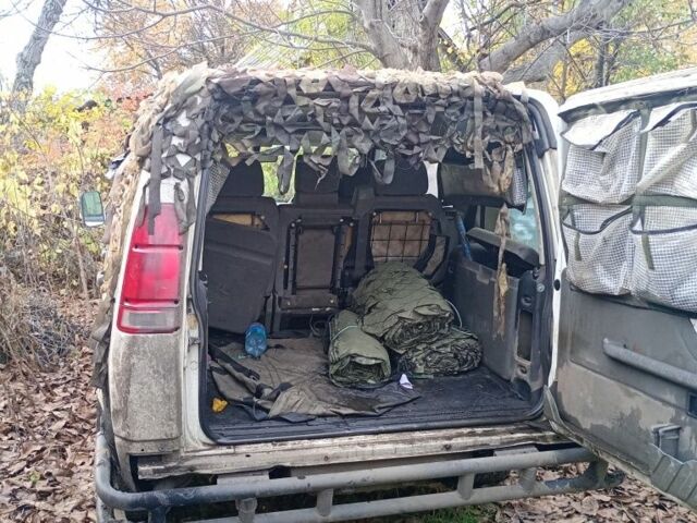 Белый Ленд Ровер Дискавери, объемом двигателя 2.5 л и пробегом 100 тыс. км за 1191 $, фото 6 на Automoto.ua