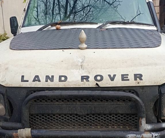 Белый Ленд Ровер Дискавери, объемом двигателя 2.5 л и пробегом 100 тыс. км за 1191 $, фото 4 на Automoto.ua