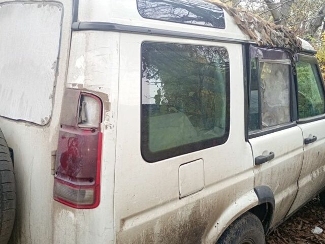 Белый Ленд Ровер Дискавери, объемом двигателя 2.5 л и пробегом 100 тыс. км за 1191 $, фото 2 на Automoto.ua