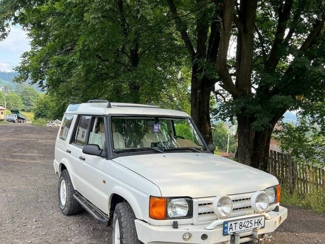 Білий Ленд Ровер Діскавері, об'ємом двигуна 2.5 л та пробігом 241 тис. км за 12500 $, фото 2 на Automoto.ua