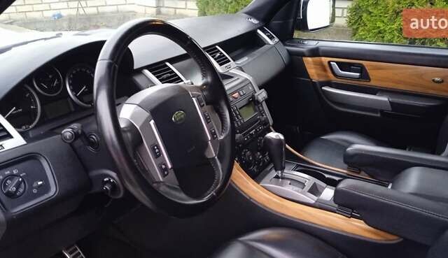 Білий Ленд Ровер Діскавері, об'ємом двигуна 2.72 л та пробігом 270 тис. км за 14777 $, фото 2 на Automoto.ua