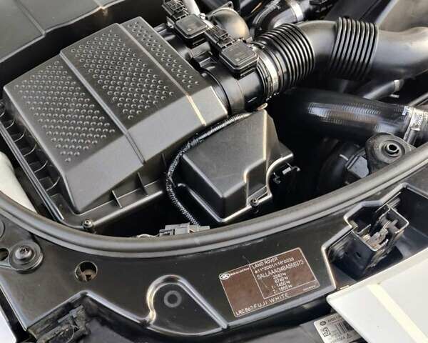 Білий Ленд Ровер Діскавері, об'ємом двигуна 3 л та пробігом 316 тис. км за 14800 $, фото 25 на Automoto.ua