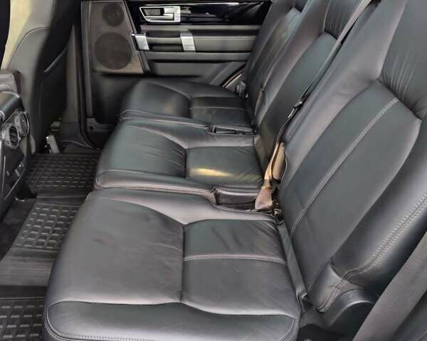 Білий Ленд Ровер Діскавері, об'ємом двигуна 3 л та пробігом 316 тис. км за 14800 $, фото 24 на Automoto.ua