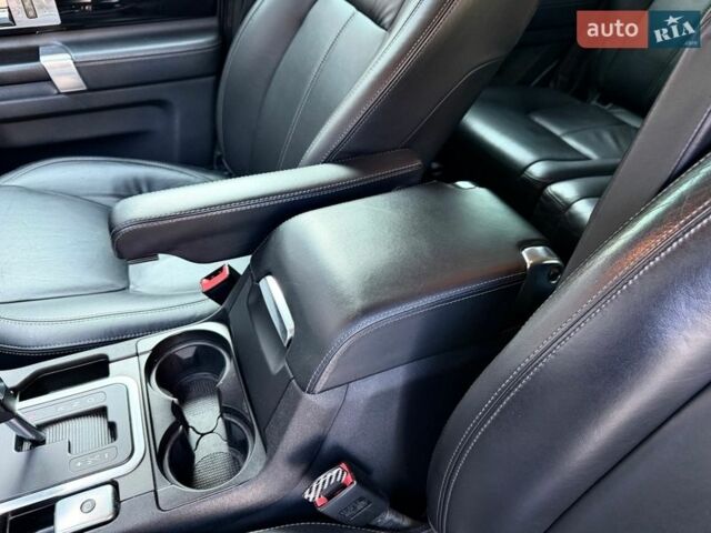 Белый Ленд Ровер Дискавери, объемом двигателя 3 л и пробегом 320 тыс. км за 13450 $, фото 47 на Automoto.ua