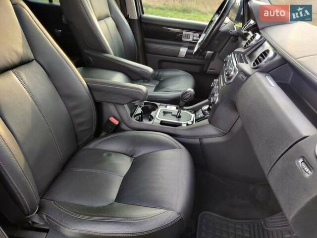 Білий Ленд Ровер Діскавері, об'ємом двигуна 3 л та пробігом 316 тис. км за 14800 $, фото 21 на Automoto.ua