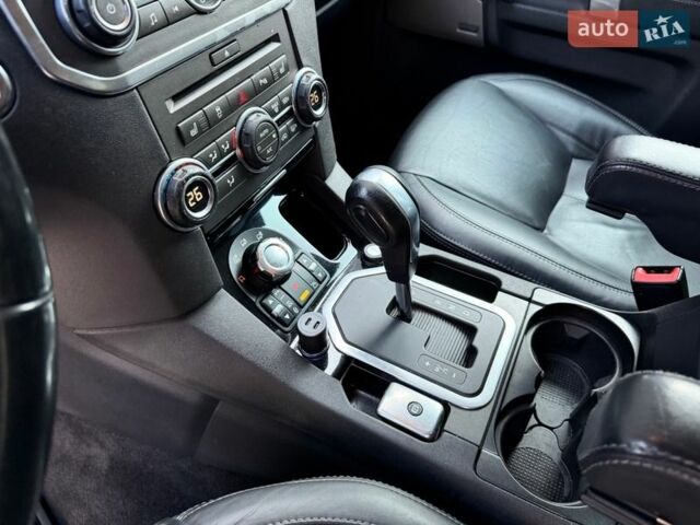 Белый Ленд Ровер Дискавери, объемом двигателя 3 л и пробегом 320 тыс. км за 13450 $, фото 48 на Automoto.ua