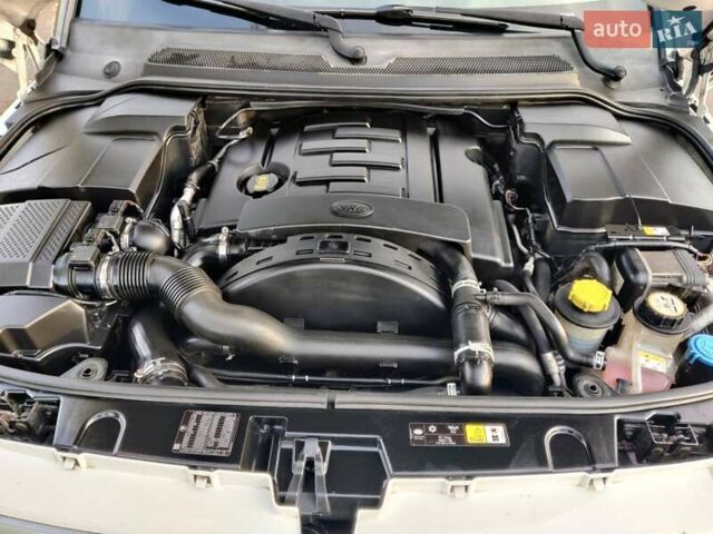 Білий Ленд Ровер Діскавері, об'ємом двигуна 3 л та пробігом 316 тис. км за 14800 $, фото 28 на Automoto.ua