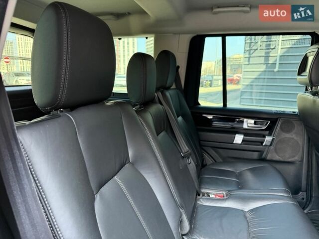 Белый Ленд Ровер Дискавери, объемом двигателя 3 л и пробегом 320 тыс. км за 13450 $, фото 35 на Automoto.ua