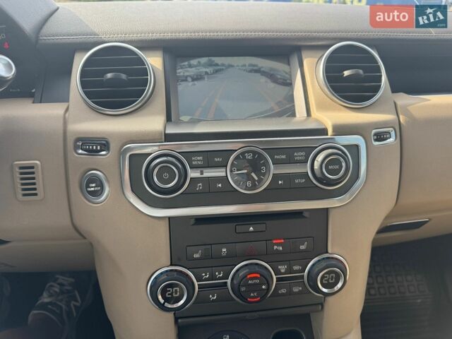 Білий Ленд Ровер Діскавері, об'ємом двигуна 2.99 л та пробігом 280 тис. км за 14999 $, фото 10 на Automoto.ua