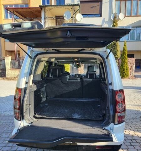 Білий Ленд Ровер Діскавері, об'ємом двигуна 3 л та пробігом 339 тис. км за 18500 $, фото 5 на Automoto.ua