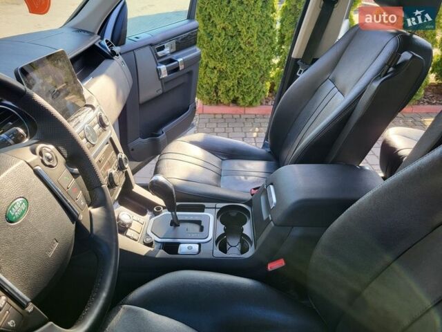 Білий Ленд Ровер Діскавері, об'ємом двигуна 3 л та пробігом 339 тис. км за 18500 $, фото 13 на Automoto.ua