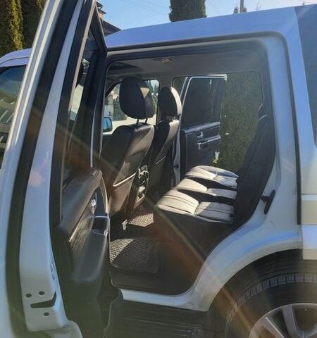 Білий Ленд Ровер Діскавері, об'ємом двигуна 3 л та пробігом 339 тис. км за 18500 $, фото 6 на Automoto.ua