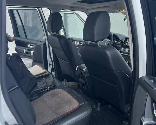 Белый Ленд Ровер Дискавери, объемом двигателя 2.99 л и пробегом 339 тыс. км за 18999 $, фото 14 на Automoto.ua