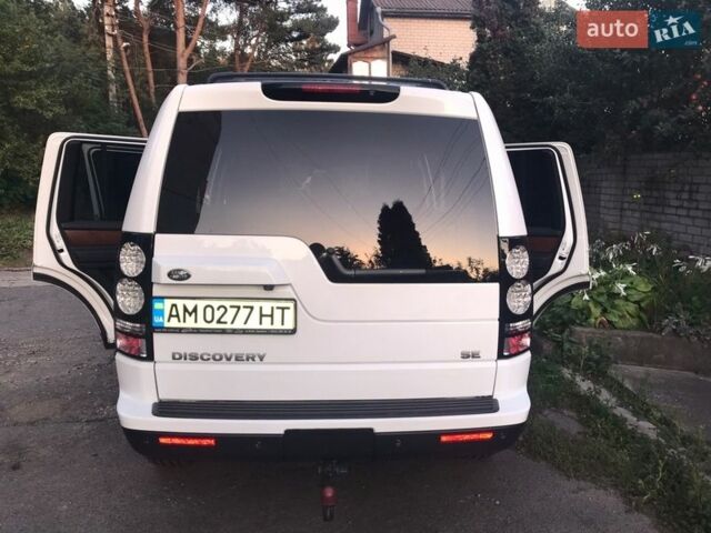 Білий Ленд Ровер Діскавері, об'ємом двигуна 2.99 л та пробігом 168 тис. км за 20800 $, фото 6 на Automoto.ua