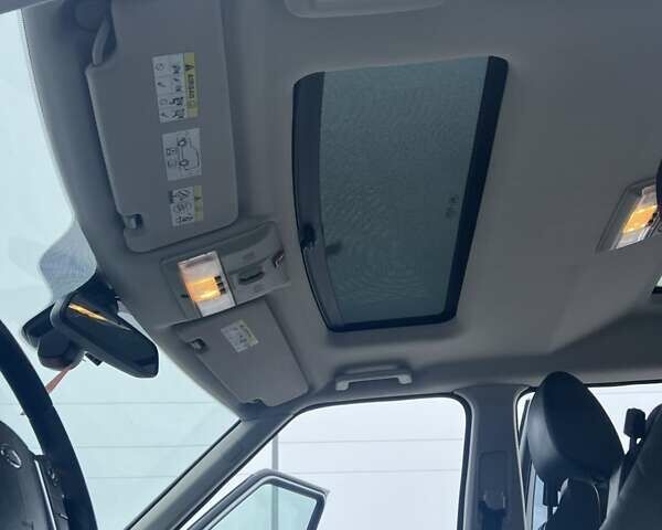 Белый Ленд Ровер Дискавери, объемом двигателя 2.99 л и пробегом 339 тыс. км за 18999 $, фото 18 на Automoto.ua