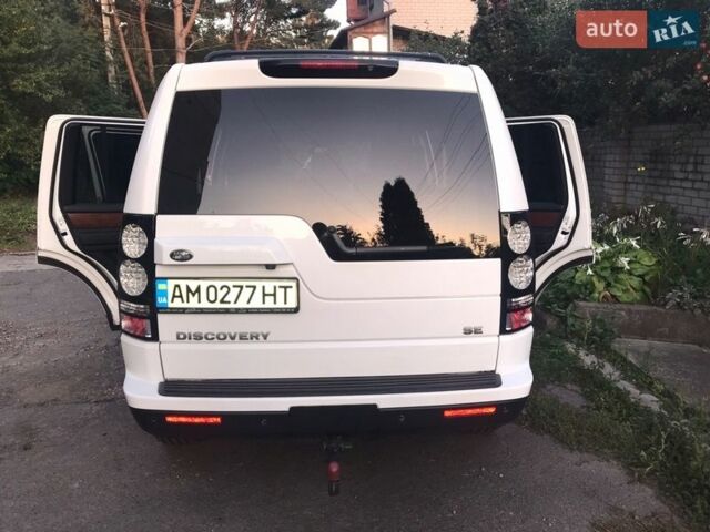 Білий Ленд Ровер Діскавері, об'ємом двигуна 2.99 л та пробігом 168 тис. км за 20800 $, фото 7 на Automoto.ua