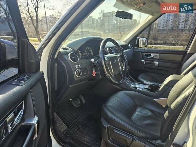 Белый Ленд Ровер Дискавери, объемом двигателя 3 л и пробегом 270 тыс. км за 17000 $, фото 7 на Automoto.ua