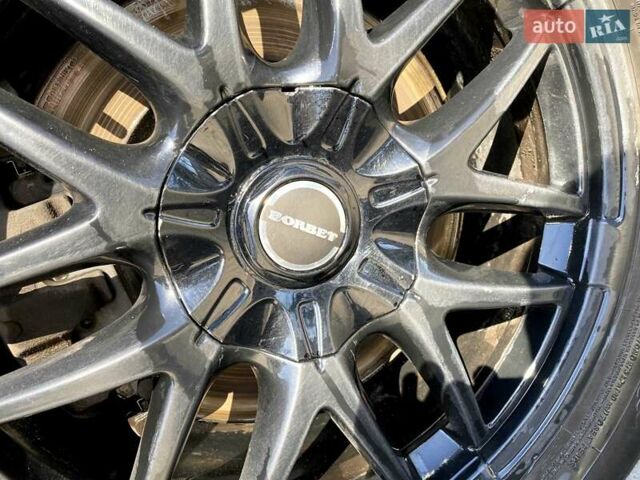 Білий Ленд Ровер Діскавері, об'ємом двигуна 2.99 л та пробігом 198 тис. км за 19900 $, фото 5 на Automoto.ua