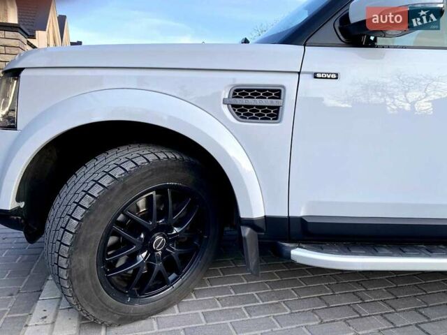 Белый Ленд Ровер Дискавери, объемом двигателя 2.99 л и пробегом 184 тыс. км за 16499 $, фото 15 на Automoto.ua