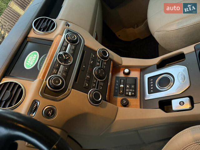 Белый Ленд Ровер Дискавери, объемом двигателя 3 л и пробегом 190 тыс. км за 19000 $, фото 12 на Automoto.ua